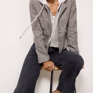 Evereve Plaid Jacket with Removable Black Hoodie (Dickey)